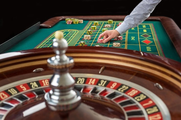 Antarmuka platform desototo menampilkan sportsbook, kasino langsung, dan permainan slot